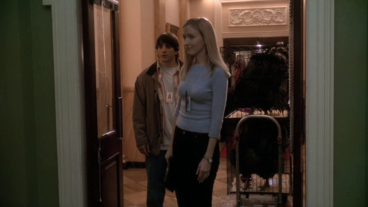 vlcsnap-2012-12-27-18h00m04s108.png