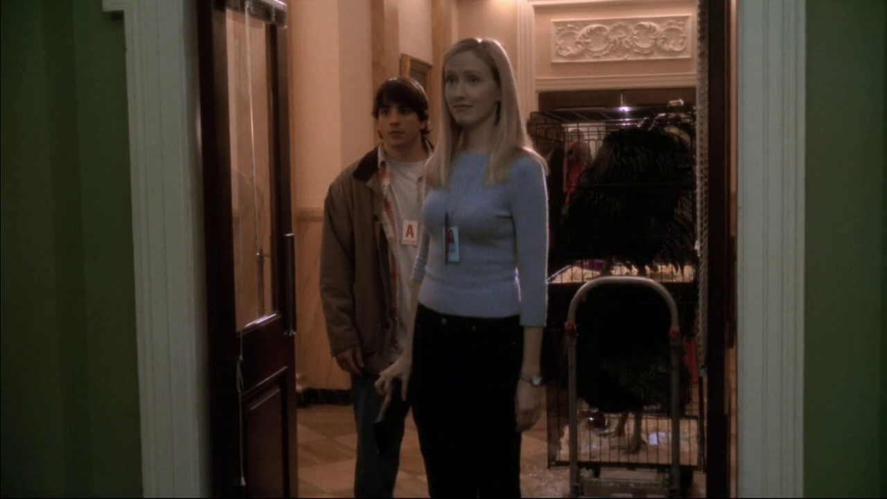 vlcsnap-2012-12-27-18h00m06s128.png