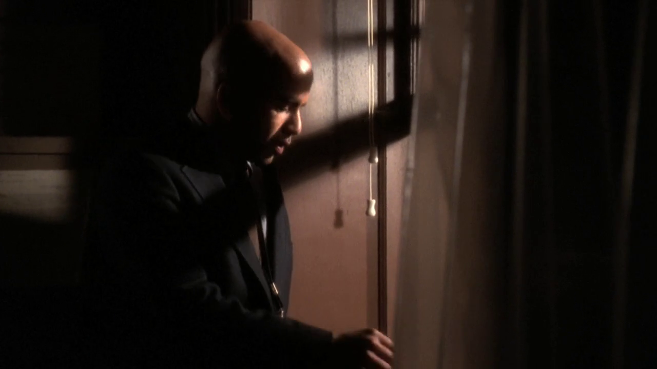 vlcsnap-2012-12-30-23h54m00s242.png