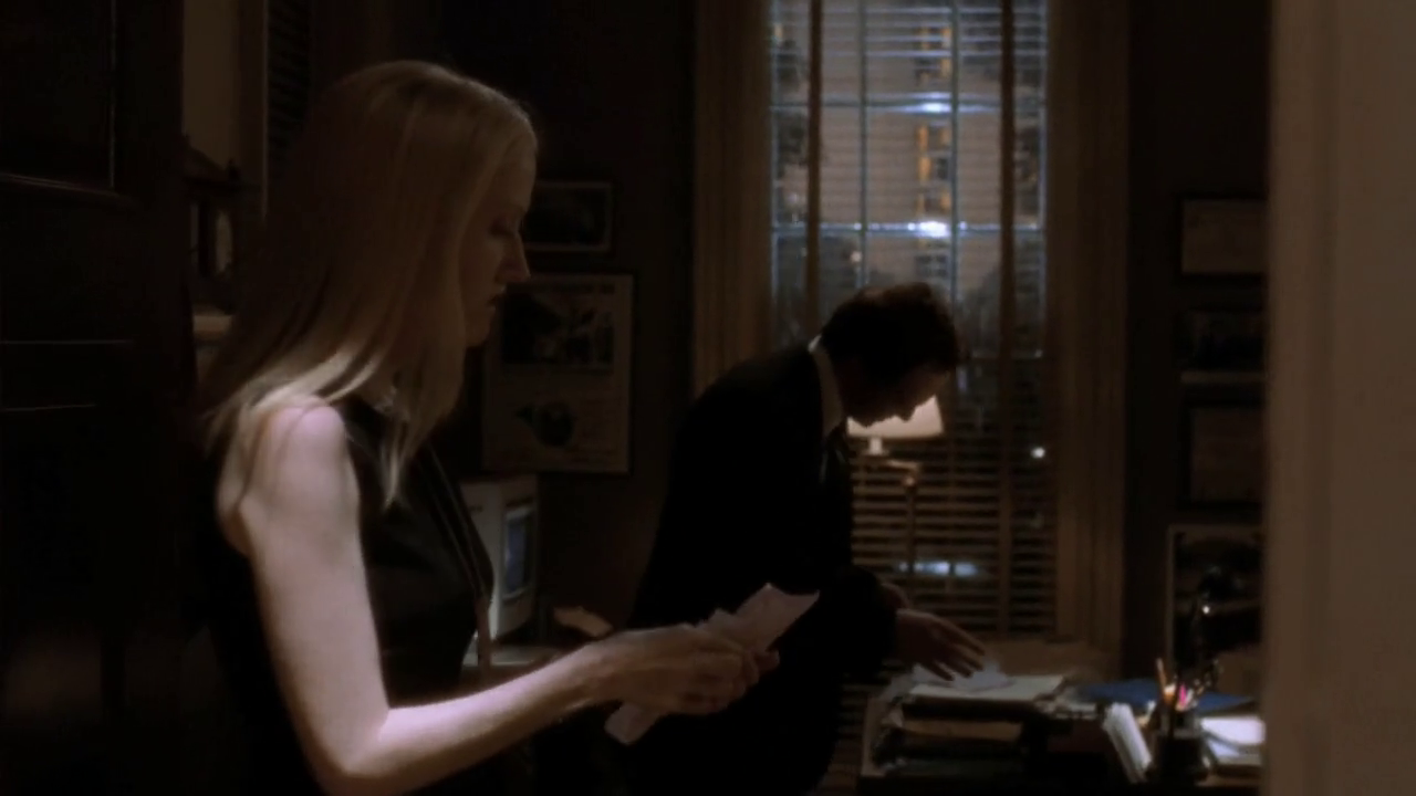 vlcsnap-2012-12-31-00h32m30s45.png