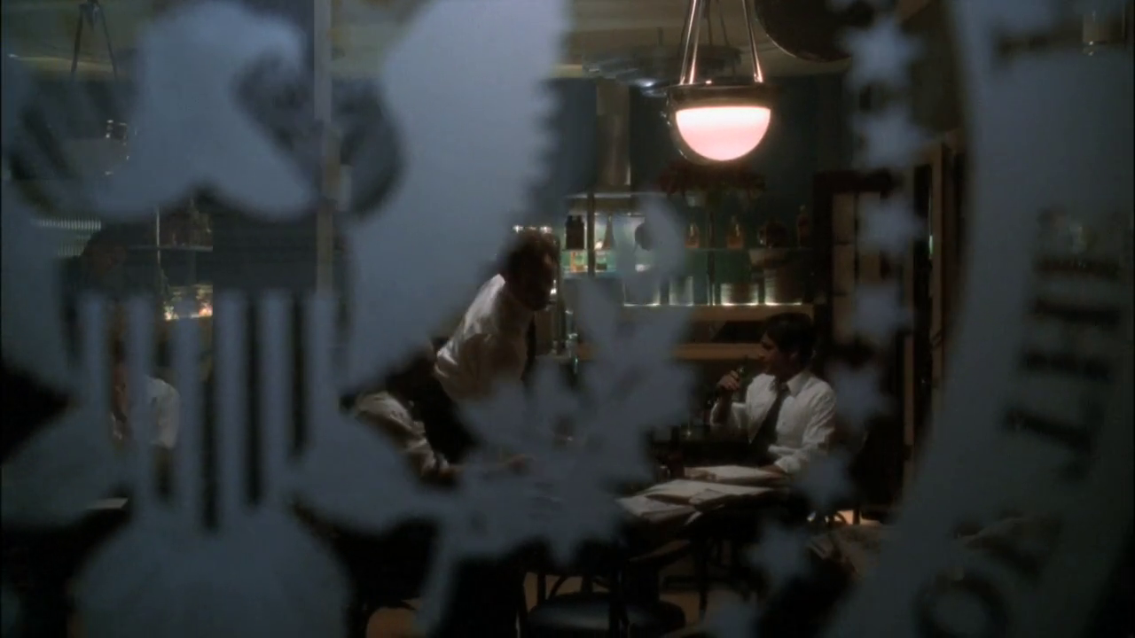 vlcsnap-2012-12-31-00h38m26s23.png