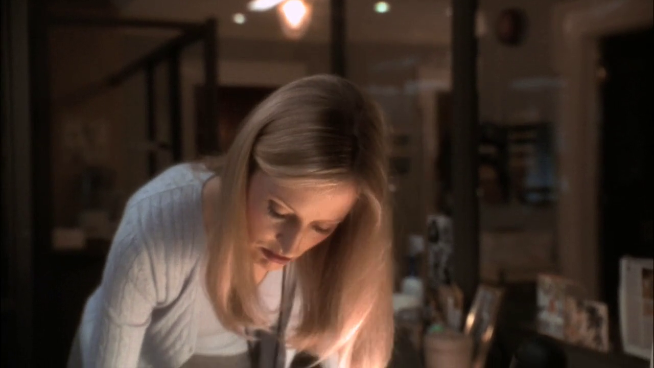 vlcsnap-2013-01-02-23h00m17s15.png