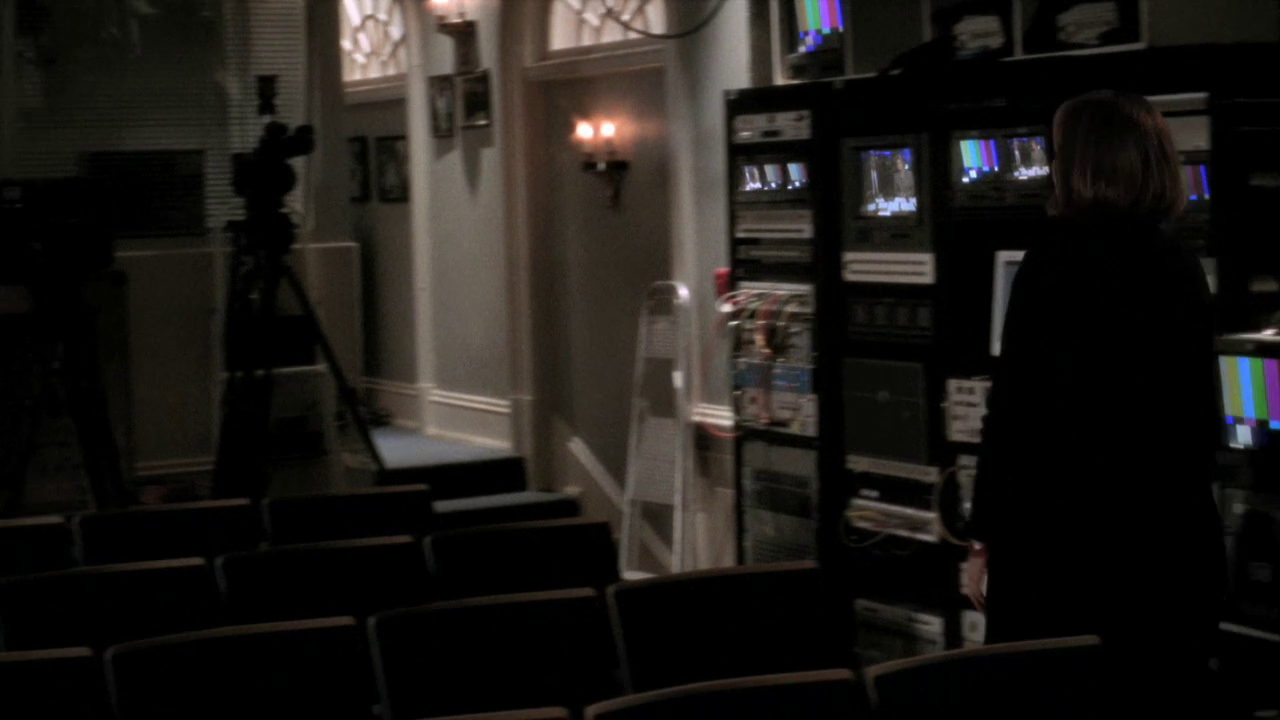 vlcsnap-2013-01-08-23h09m00s119.png
