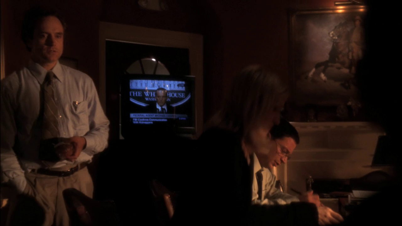 vlcsnap-2013-01-12-22h44m46s175.png