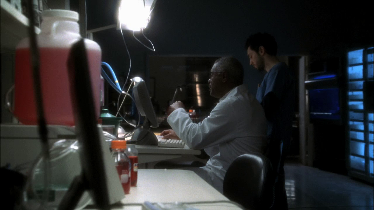 vlcsnap-2013-01-16-00h03m28s31.png