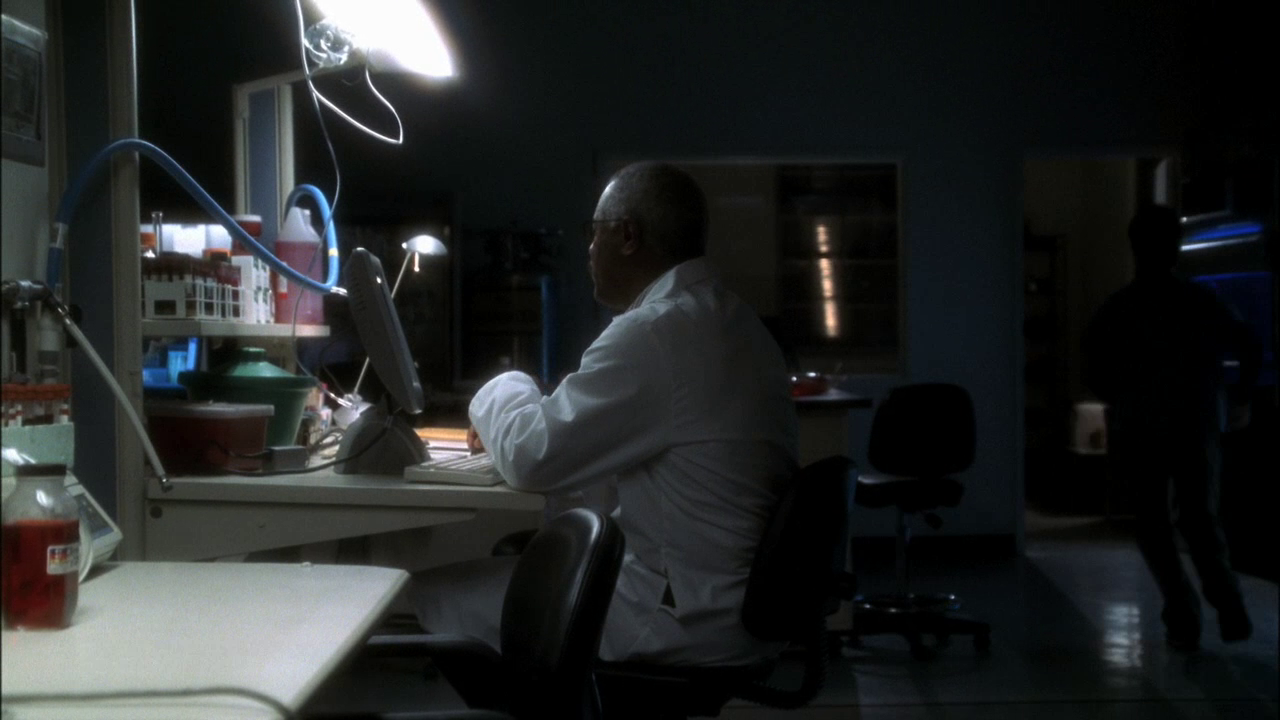 vlcsnap-2013-01-16-00h03m34s89.png