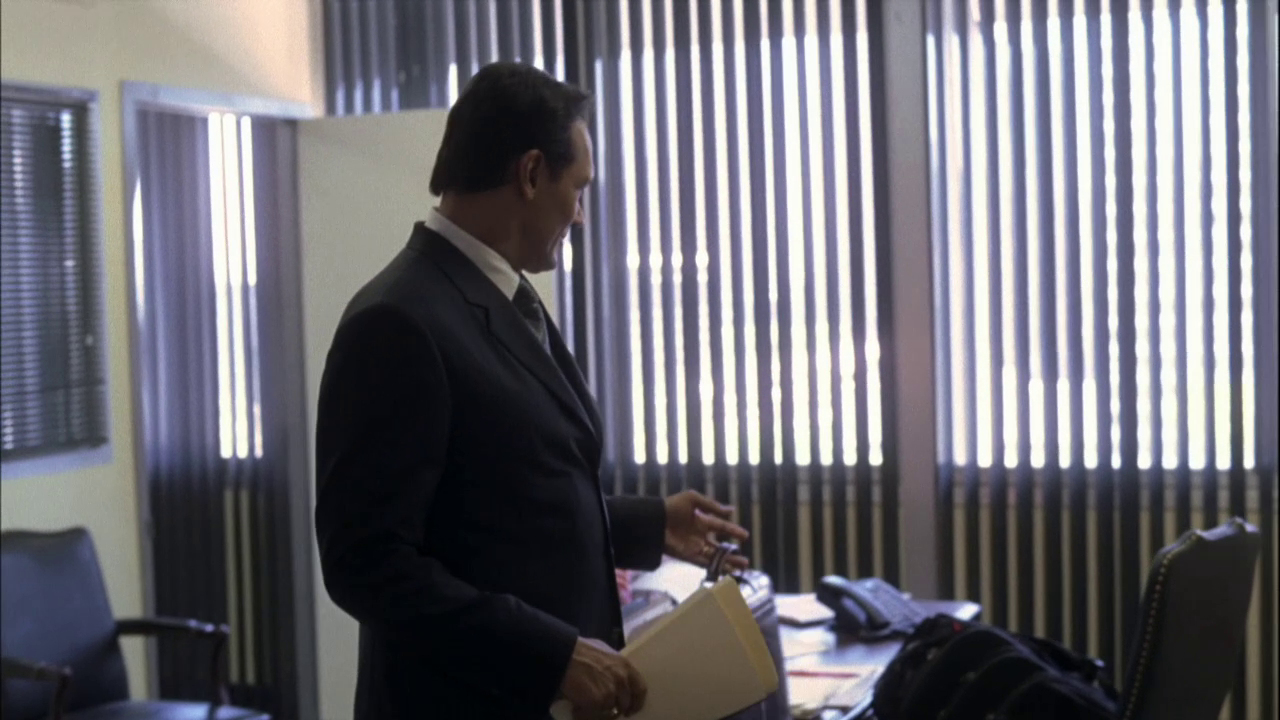vlcsnap-2013-01-04-16h47m38s165.png