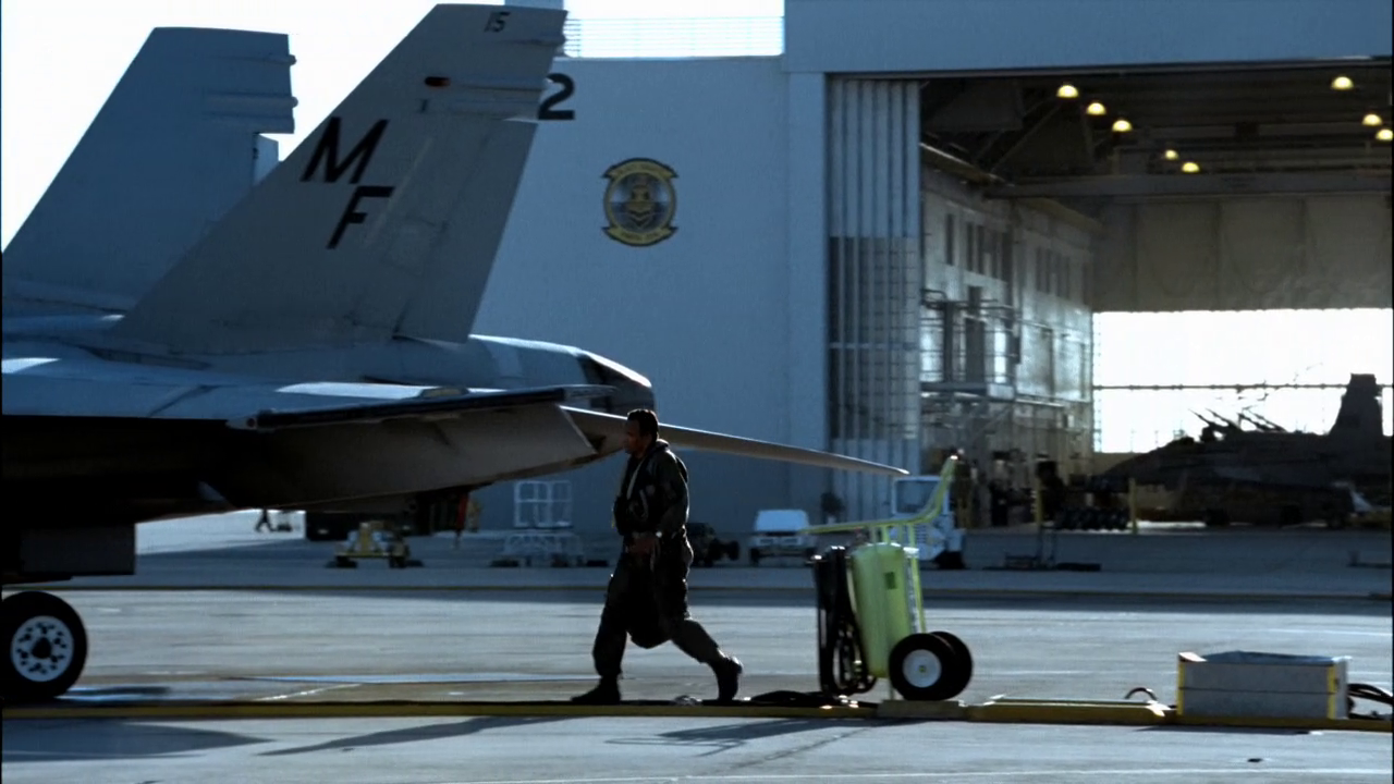 vlcsnap-2013-01-15-00h02m04s220.png