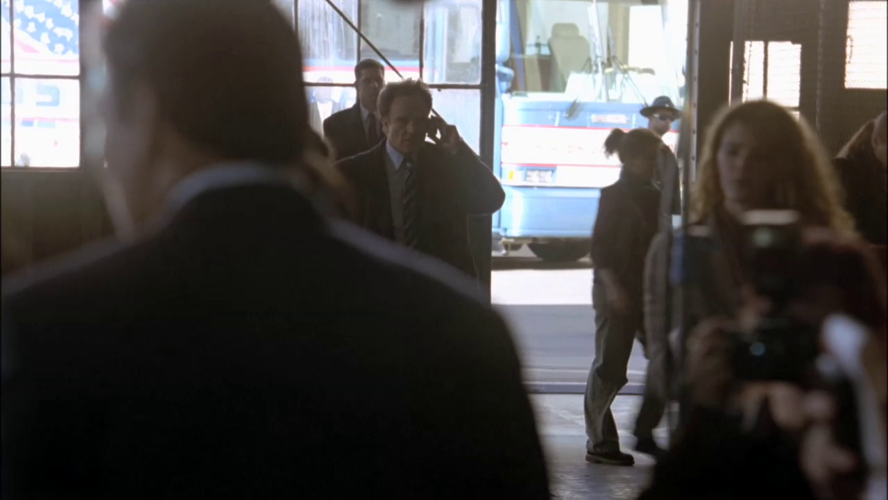 vlcsnap-2013-01-04-18h12m01s106.png