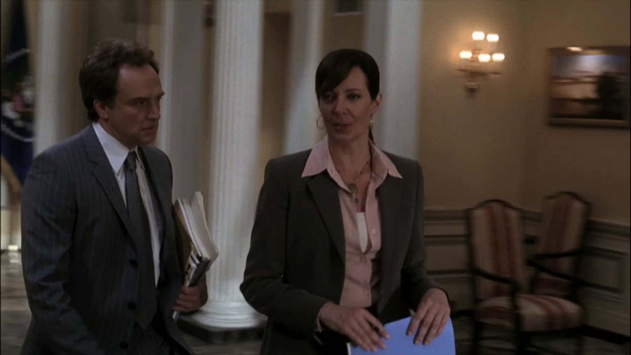 vlcsnap-2013-01-05-03h32m09s61.png